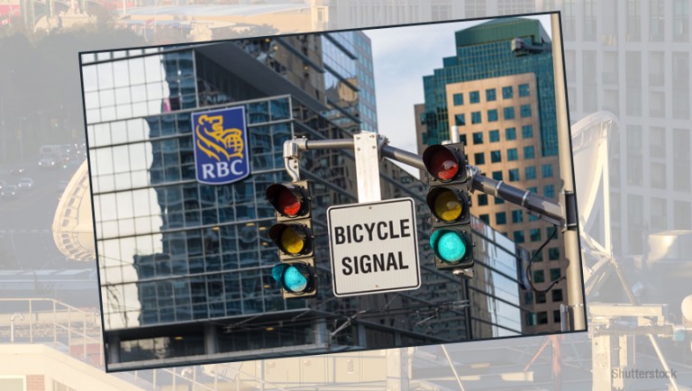 The first city with a computerized traffic signal system